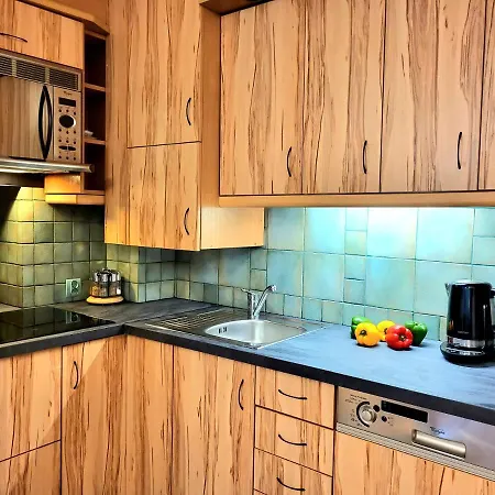 - Lux Apartment *
