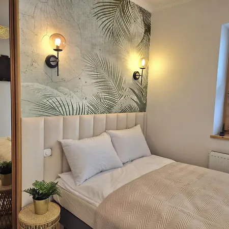 - Lux Apartment *