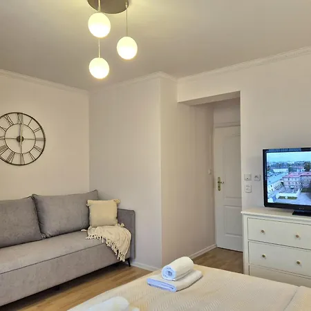- Lux Apartment